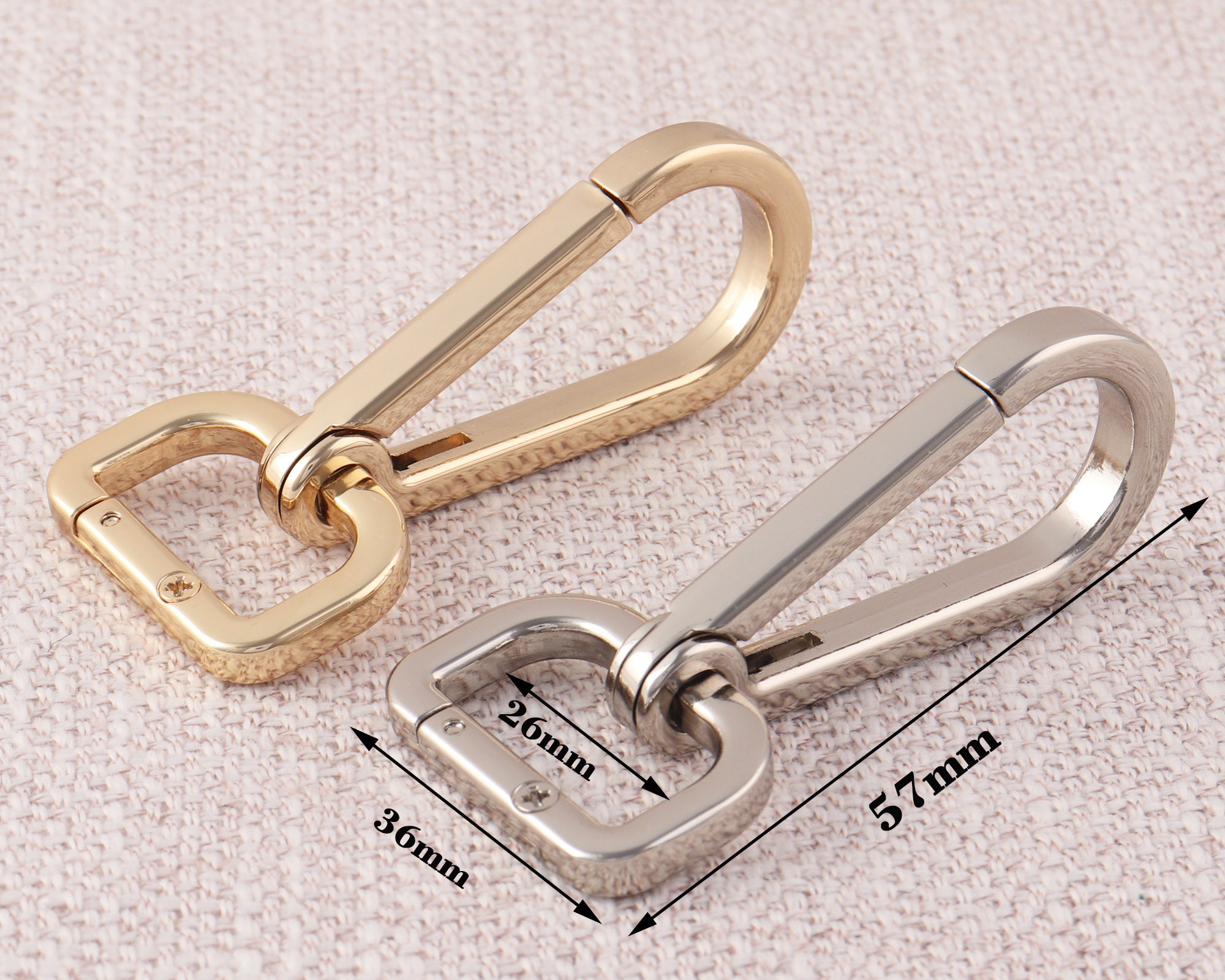 Sleutelhanger, 30 stuks, hartvorm, karabijnhaak met 30 stuks springringen, sleutelring voor knutselprojecten en doe-het-zelf (goud en zilver), goud en zilver