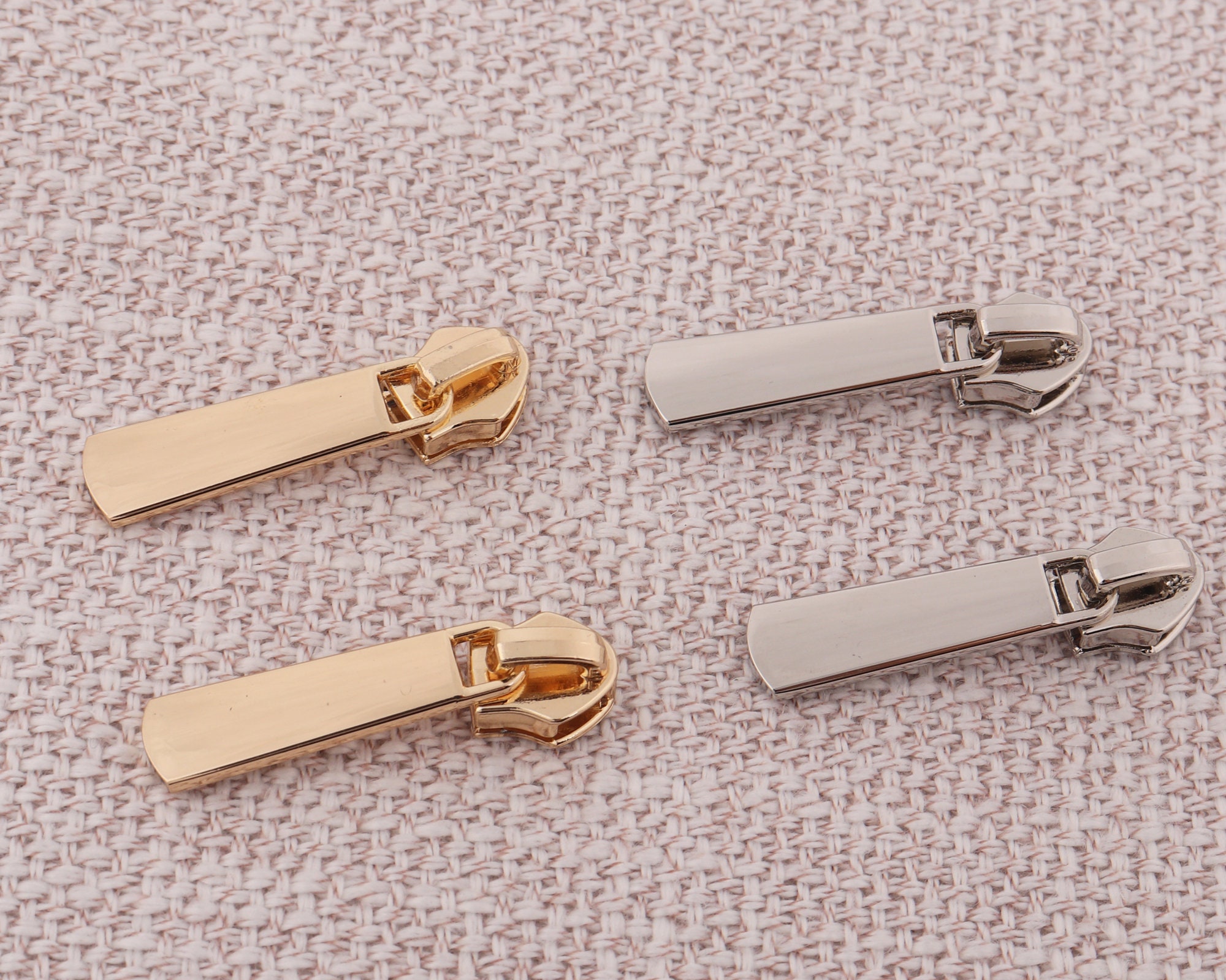 Chanel Zipper Pull 