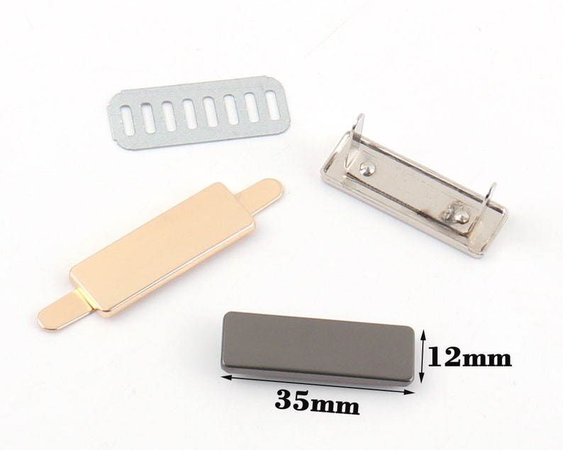 Étiquettes de sac à main personnalisées, 35 x 12 mm noir/or clair rectangle pistolet avec pieds, logo personnalisé gravé au laser pour fabrication artisanale image 2