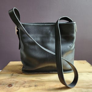 Vintage COACH LULA LEGACY Black Leather Drawstring Cinch