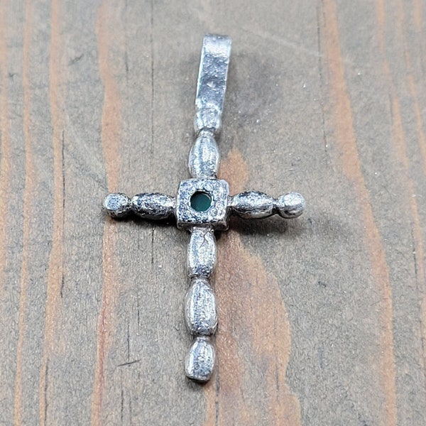 Small 1970s Silver Cross Pendant Necklace, Silver Tone Base Metal Charm, Blue Teal Center Inlay Simple Vintage Religious Christian Jewelry,
