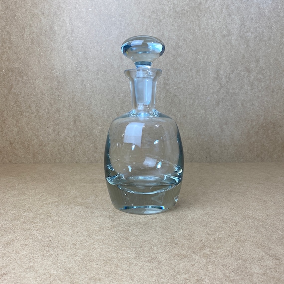 Vintage schwere Glaskaraffe - Whiskeykaraffe - Zeitloser Klassiker - Dekanter - Baraccessoires - Glasflasche - Whiskeybehälter - 1970er