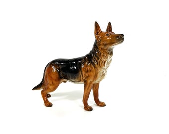 Medium-sized vintage Goebel Porzellan figurine - German Shepherd - Herding Dog - Brown animal figure - No. 30 618 20 - West Germany - 1970s