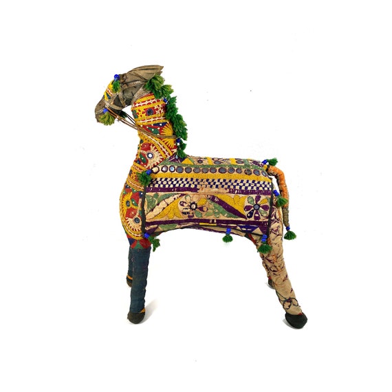 Vintage Textile Container From Rajasthan - Ca 1950 Vintage Textile Container From Rajasthan - Ca 1950