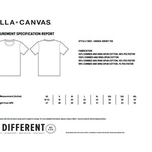 Puede incluir: Un dibujo en blanco y negro de una camiseta de punto unisex. La imagen incluye una tabla de tallas con medidas en pulgadas para el pecho y la longitud del cuerpo desde el punto m&aacute;s alto del hombro. El texto "BE DIFFERENT" est&aacute; en la parte inferior de la imagen.