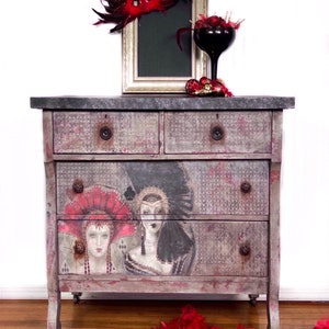 Antique Dresser Chest of Drawers/Storage Chest