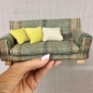 Miniature Mouse Sofa Tutorial