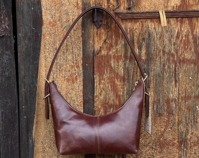 Bruno Balandis The Drip B leather bag in Castan brown full grain natural pull up leather