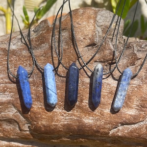 Alaskan Seas-Blue Dumortierite Natural Stone Small Pendant Crystal Necklace Cotton-Blue Gemstone Rock Men&#39;s Gift Womens Healing Jewelry Boho