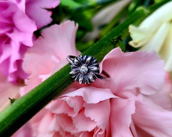 Daisy Ring Size 6.25 Sterling Silver Flower Ring