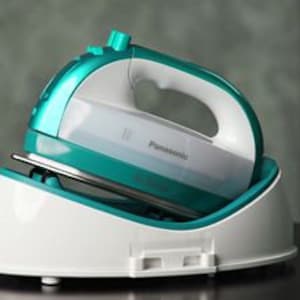 FLASH SALE - Cordless Steam Iron 360 Freestyle in Teal