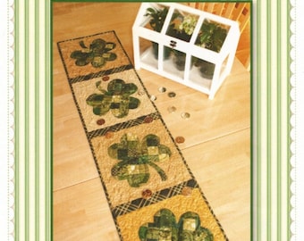Patchwork Shamrock Table Runner Pattern by Jennifer Bosworth for Shabby Fabrics