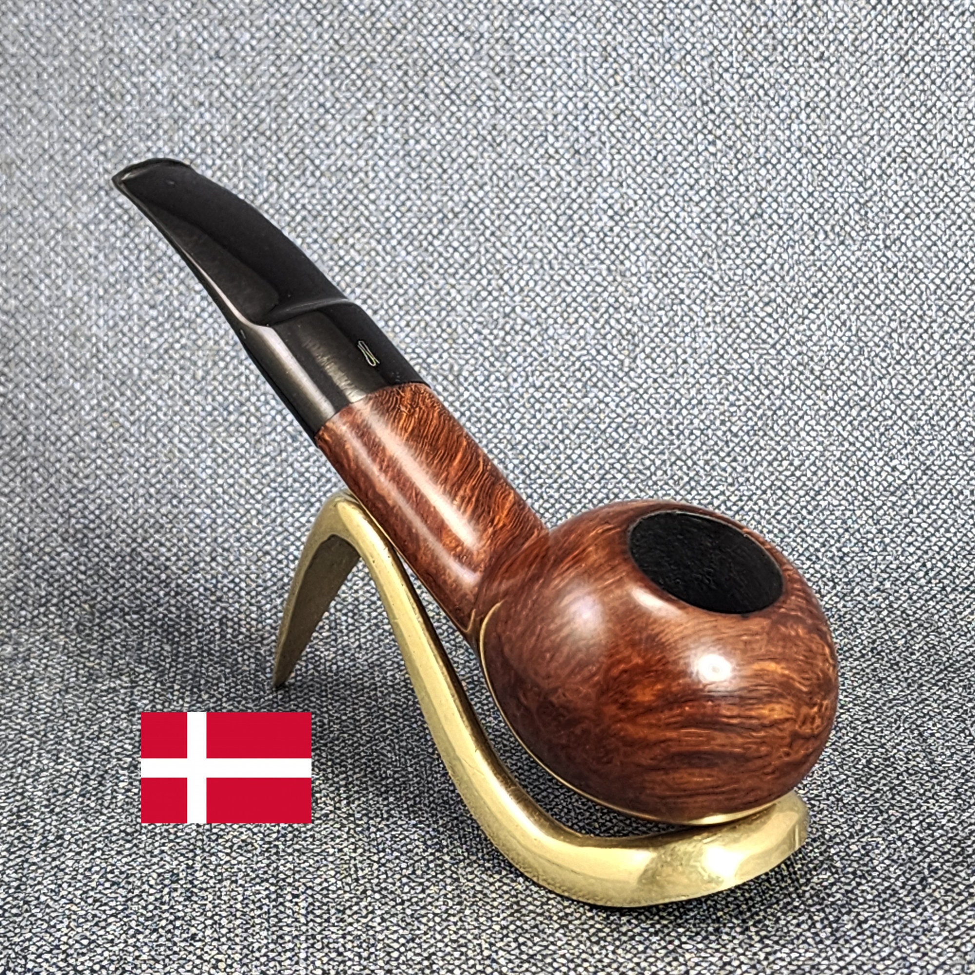 Danish Estates: Tao Bent Apple with Silver Band (9mm) (Unsmoked) Tobacco  Pipe