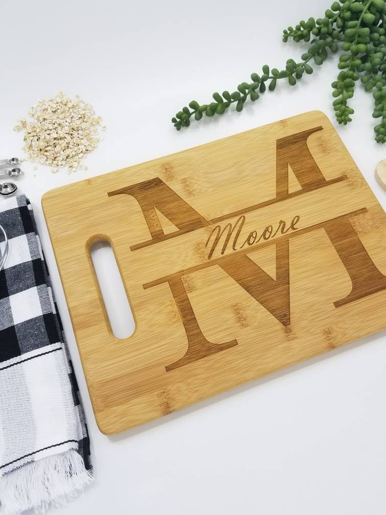 Personalized Cutting Board, 11 Designs, 5 Wood Styles - Housewarming  Wedding Gifts for Couple,Personalized Gifts for Mom and Dad, Grandma ,  Engraved