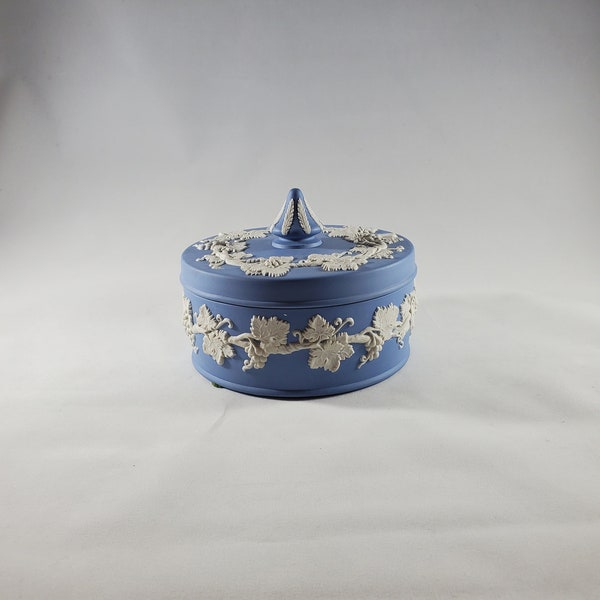 Wedgwood Blue and White Jasperware Powder Box, Candy Dish, Vanity Dresser Trinket Box, 1968, England, #873