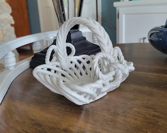 Cesta de cerámica con diseño de celosía, n.° 1026