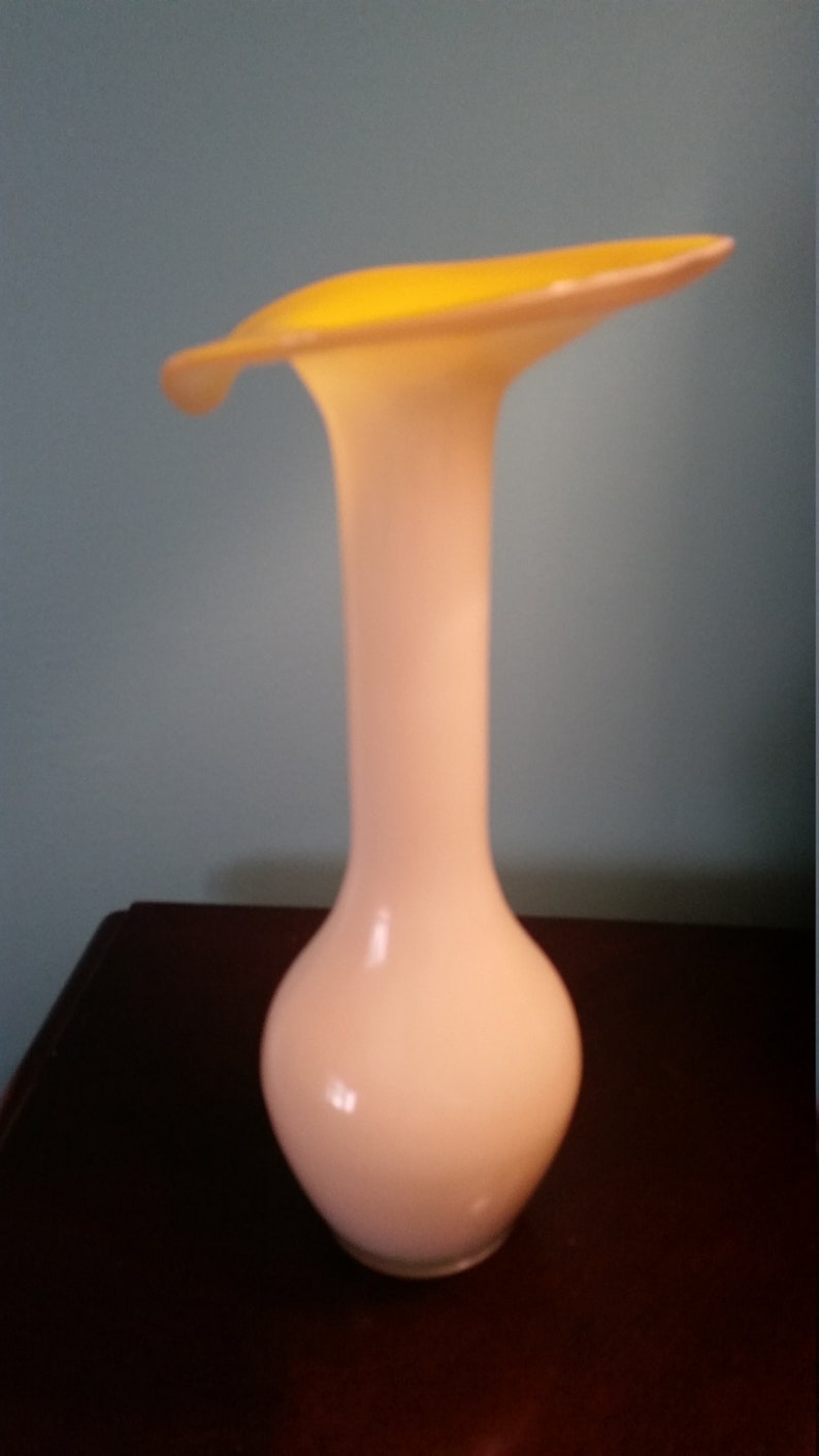 Milky White Outside Bright Yellow on Inside #193 Vintage Blown Glass Jack-in-the-Pulpit Bud Vase