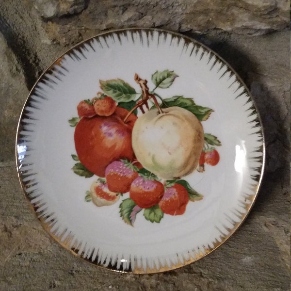 Vintage Decorative 7" Plate with Fruit Design, Gold Trim Pattern  #74