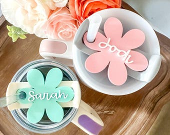 20 or 30 Ounce Daisy Name Plate, Tumbler Topper, Cup Accessories, Flower Lid Tag, Flower Tumbler Accessories, Water Bottle Charm, TumblerTag
