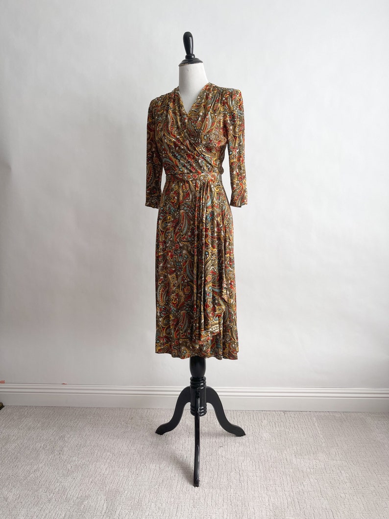 Pretty Vintage 1940s Rayon Jersey Wrap Dress Hip Swag Paisley L image 2