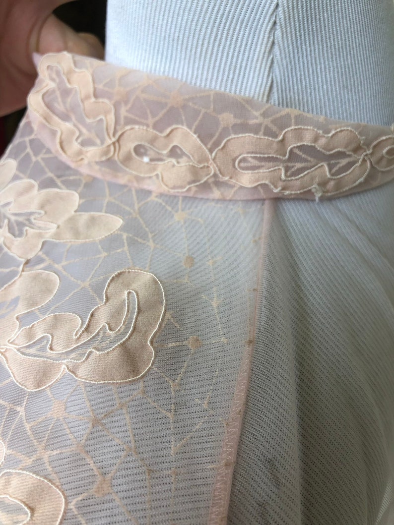 Spiderwebs Vintage 1940s Sheer Pink Flocked Nylon Blouse M L