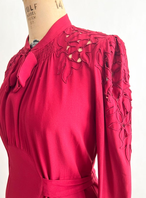 Pretty! Vintage 1930s Berry Pink Rayon Crepe Cutw… - image 5