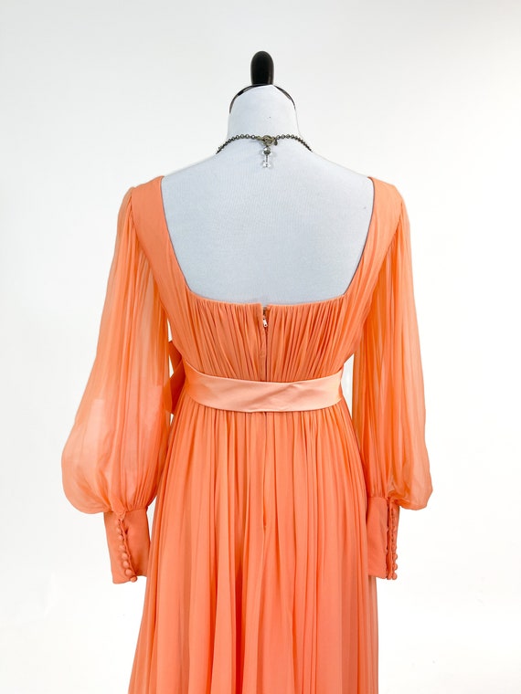 Pretty! Vintage 1970s Floaty Peach Silk Chiffon E… - image 5
