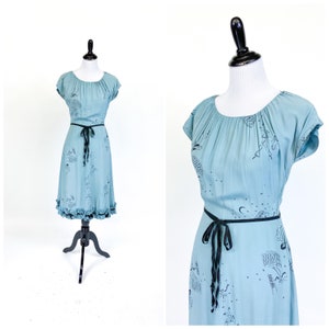 Sweet! Vintage 1940s Novelty Print Rayon Romeo & Juliette Dress S