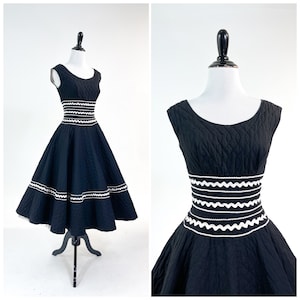 Cute! Vintage 1950s Quilted Jumbo Ric Rac Full Circle Skirt Dress XXS XS