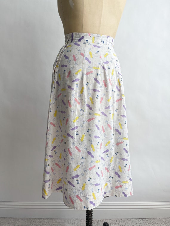 Best! Vintage 1940s Novelty Print Dress Form Mann… - image 5