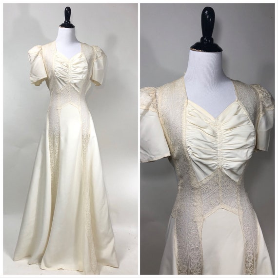 Gorgeous! Vintage 1940s Rayon & Sheer Lace Puff Sl
