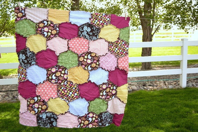 Rag Baby Quilt Patterns PDF Sewing Patterns, Hexagon Quilt Pattern, Modern Baby Quilt image 1