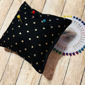 Hijab Scarf Pin Cushin and Pin Set