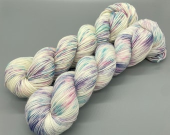 Hand Dyed Yarn, Superwash Merino wool, Pastel, Fingering Weight, Sport, DK, Worsted Weight - Morning Mist