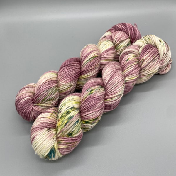 Hand Dyed Yarn, 100% Superwash Merino Wool, DK Weight, Mauve, White, Speckled Yarn - 231yds per skein