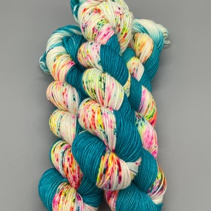 Hand Dyed Yarn, Superwash Merino wool, Turquoise, Fluorescent Speckled Yarn, Fingering Weight, DK, Sport, Worsted Weight Groovy image 4