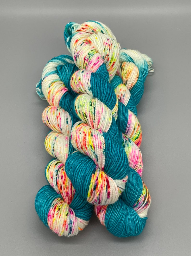 Hand Dyed Yarn, Superwash Merino wool, Turquoise, Fluorescent Speckled Yarn, Fingering Weight, DK, Sport, Worsted Weight Groovy image 4