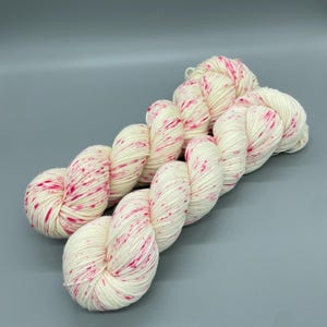 Hand Dyed Yarn, Superwash Merino wool, Pink, White, Fingering Weight, Sport, DK, Worsted Weight, Speckled - Pretty in Pink