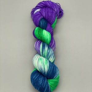 Hand Dyed Yarn, 75% Superwash Merino Wool, 25 Nylon Fingering, Purple, Blue, Green 463yds per skein Northern Lights image 2