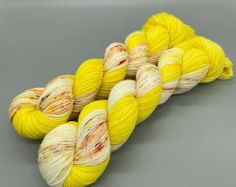 Filato tinto a mano, lana merino superwash, giallo, bianco, arancione, grigio, filato screziato, spessore fingering, sport, DK, spessore worsted - Sun Kissed