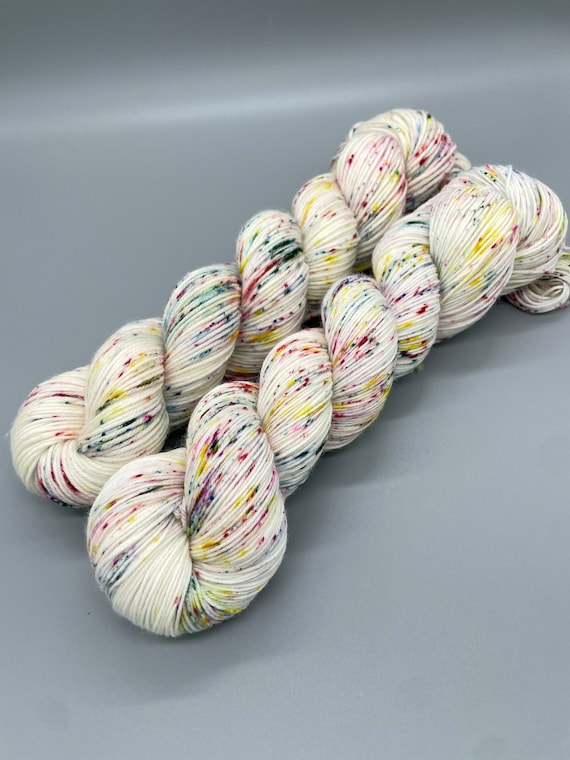 Speckle Me Irish - Handdyed Yarn / Hand dyed Yarn, Bulky Yarn, Wool Yarn, Speckled  Yarn - St. Patick's Day - Single Ply Chunky Yarn – 100g — Craftily Dyed Yarn