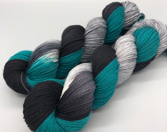 Hand Dyed Yarn, Superwash Merino Wool, Black, Gray, White, Fingering  Weight, Sport, DK, Worsted Weight, Lightly Speckled Midnight Moon 