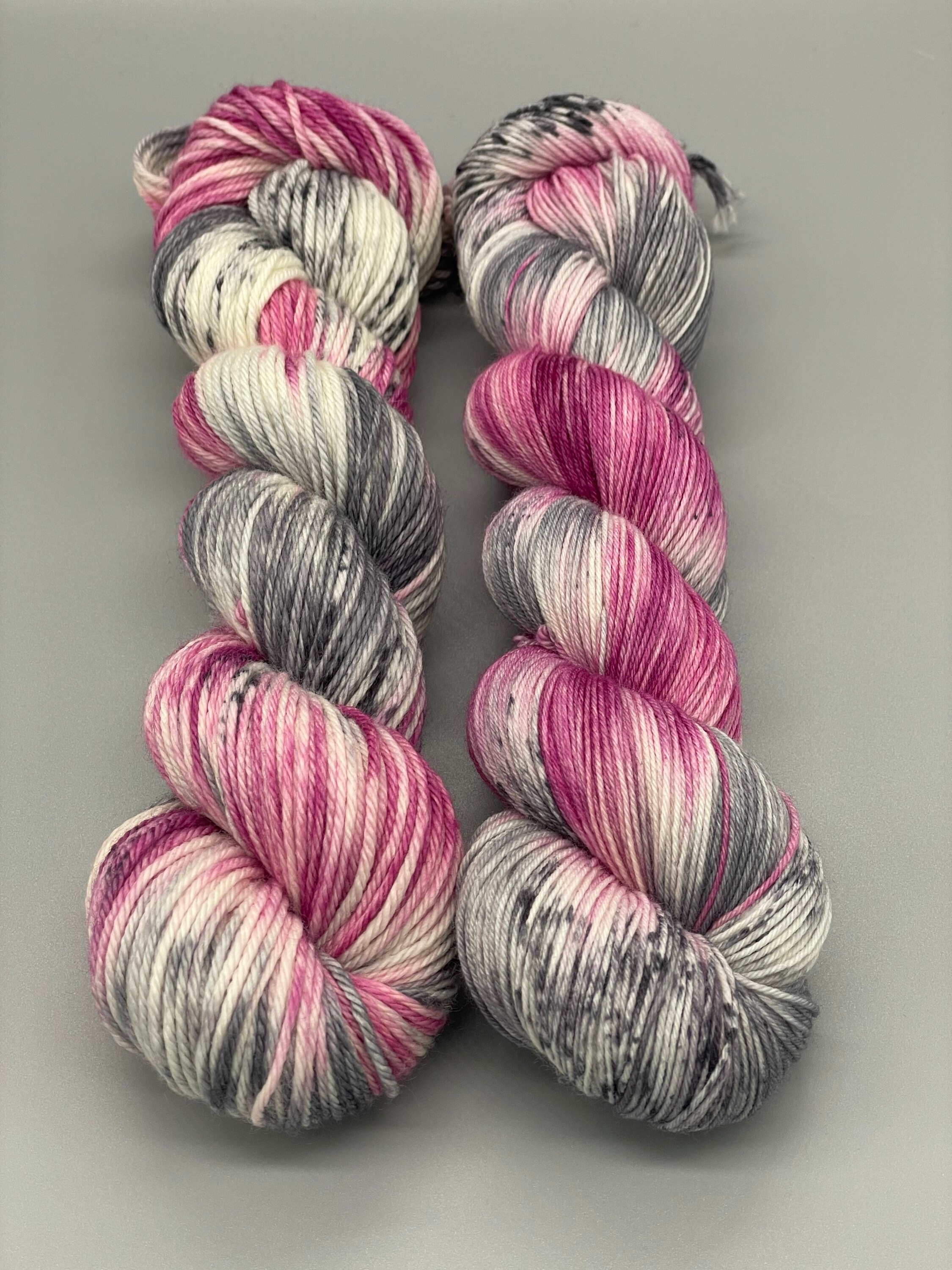 Hand Dyed Yarn, Superwash Merino Wool, Pink, Black, Grey, Speckled, Fingering  Weight, Sport, DK, Worsted Weight Pink Robin -  Canada