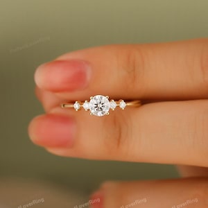 Minimalist 5mm Round Cut Moissanite Ring/  Dainty Moissanite Engagement Ring/ Promise Ring/ Daily Ring/ Prong Set Ring/ Rose Gold Ring