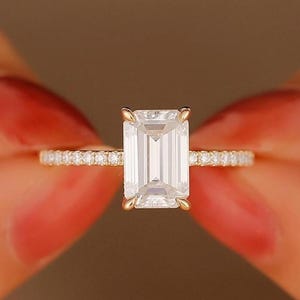 2.5ct Moissanit Smaragdschliff Ring / Verlobungsring Jubiläum / Ehering Versteckter Heiligenschein / Solid Gold Ring / Vorschlag Ring / Ring für Frau