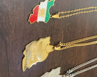Handmade necklace inspired by Iii R/ AAannn map