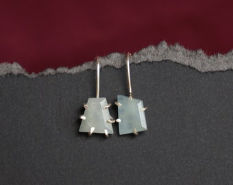 Aquamarine dangle earrings / crystal silver earrings / delicate stone earrings / blue crystal earrings / prong claw design earrings
