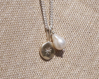 Pearl silver necklace / unique Baroque Pearl star necklace / matte silver charm pendant / dainty necklace/layering necklace/Freshwater pearl