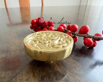 Nordic Brass Cabinet Knob: Ornate Drawer Pull