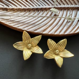 Brass Flower Cabinet Knob: Gold Dresser Drawer Pull, Handmade